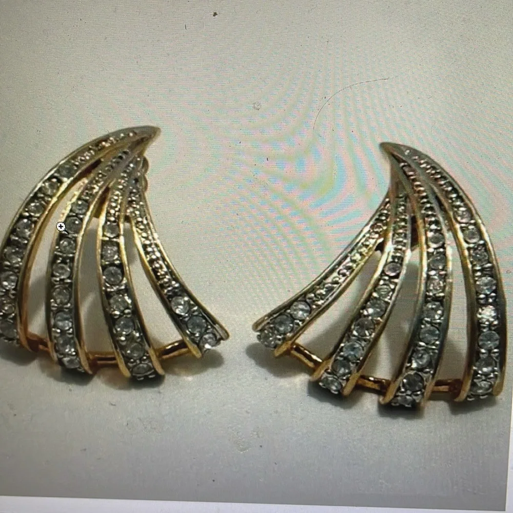 VTG 1980s Kenneth Jay Lane (KJL) Rhinestone Feathered Drop Earrings 1" - Picture 6 of 6